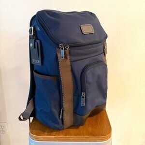 Tumi Fremont THORNHill - NAVY BLUE - Like-new